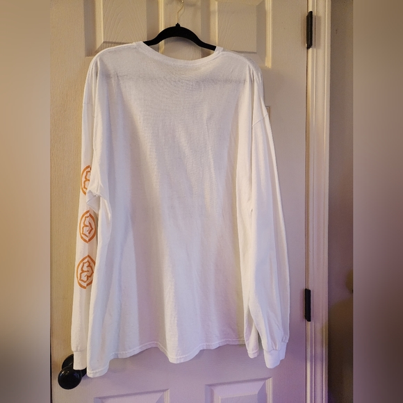 Bioworld Men's White Cobra Kai Miyagi-Do Karate Long Sleeve T-Shirt Size 2XL - Picture 2 of 7